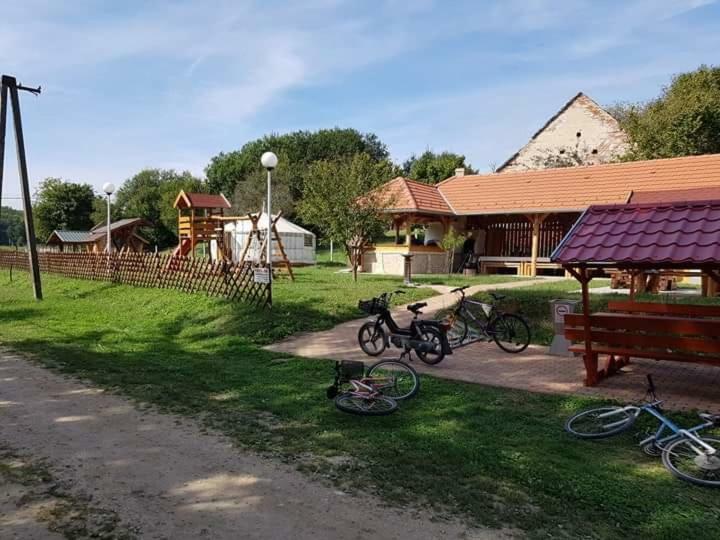 Nomad Jurta Zalakaros Mellett Ξενοδοχείο Zalamerenye Εξωτερικό φωτογραφία