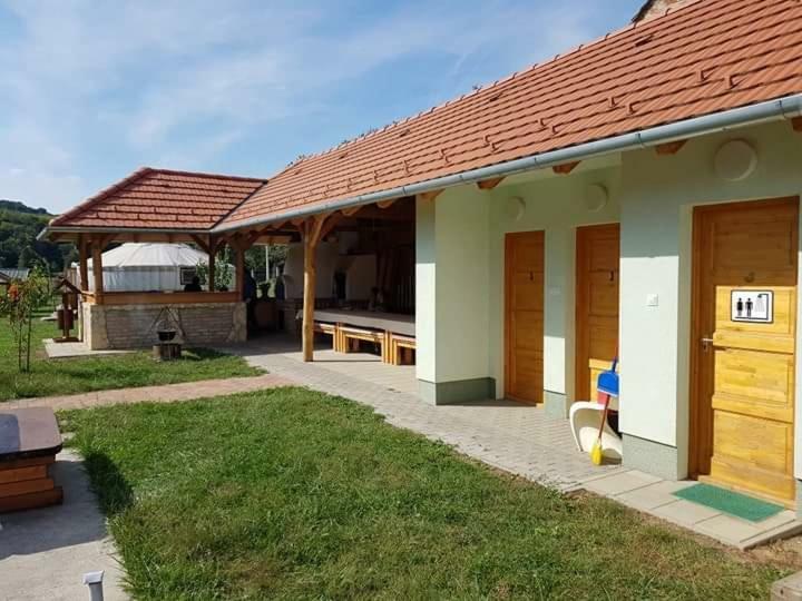 Nomad Jurta Zalakaros Mellett Ξενοδοχείο Zalamerenye Εξωτερικό φωτογραφία